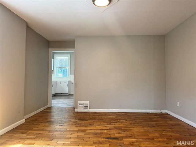 7607 Vermont Avenue, St Louis, MO 63111