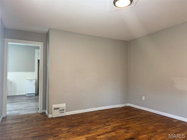 7607 Vermont Avenue, St Louis, MO 63111