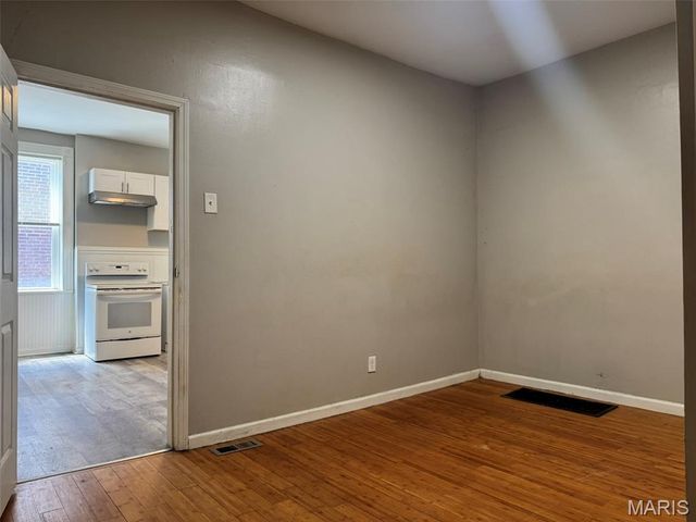 7607 Vermont Avenue, St Louis, MO 63111