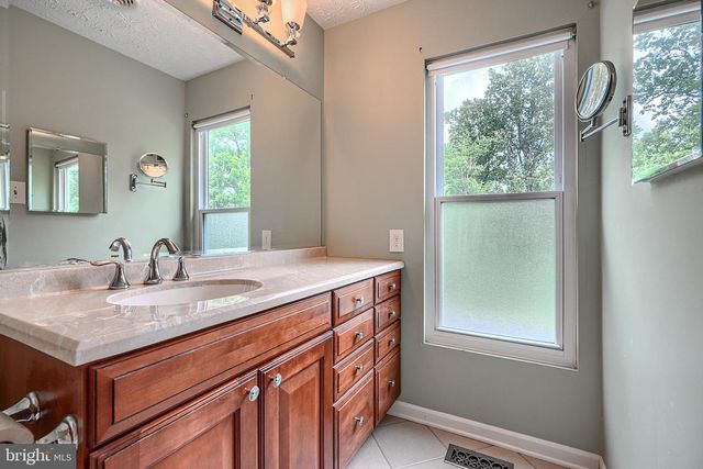 22 SKYWOOD CT, Parkville, MD 21234