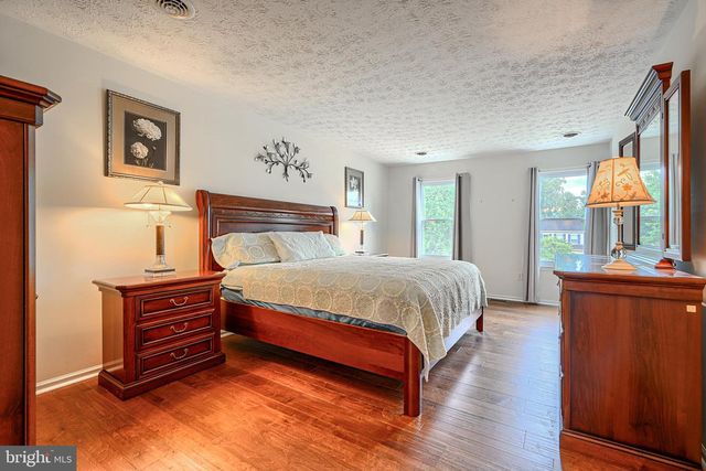 22 SKYWOOD CT, Parkville, MD 21234