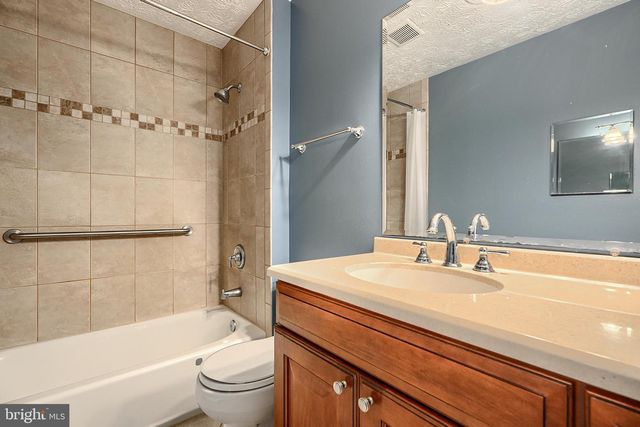 22 SKYWOOD CT, Parkville, MD 21234