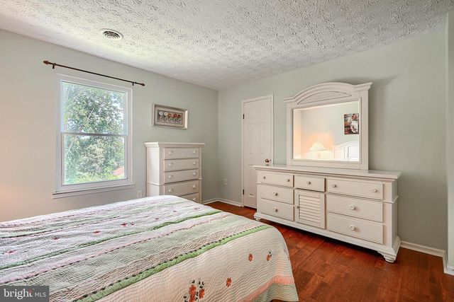 22 SKYWOOD CT, Parkville, MD 21234