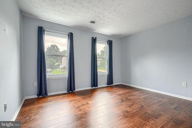 22 SKYWOOD CT, Parkville, MD 21234