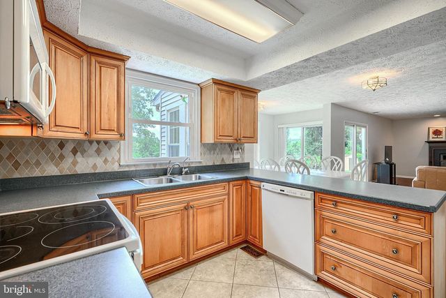 22 SKYWOOD CT, Parkville, MD 21234