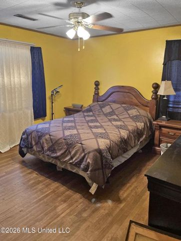 936 W 6th Street, Hattiesburg, MS 39401