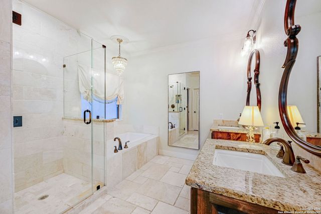 26011 Apache Creek, San Antonio, TX 78260