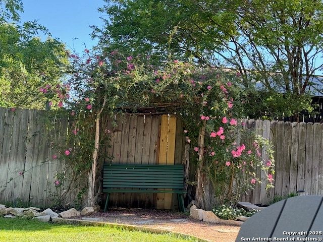 26011 Apache Creek, San Antonio, TX 78260