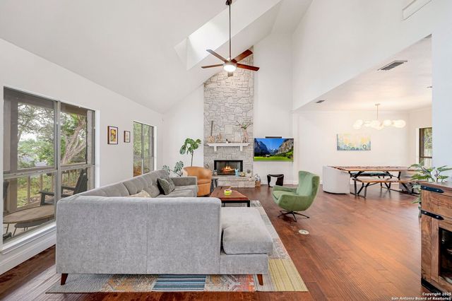 26011 Apache Creek, San Antonio, TX 78260