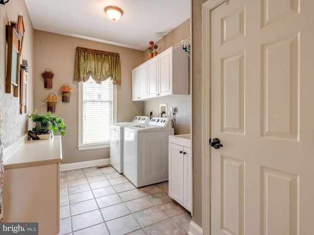 908 BRITTNEY TER, Downingtown, PA 19335