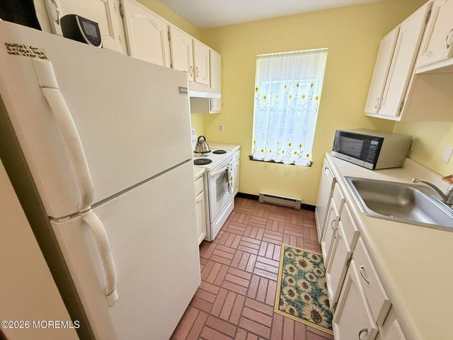 66 Whitefield Avenue 122, Ocean Grove, NJ 07756