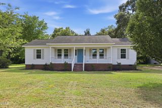 305 1st Street, Broadway, NC 27505