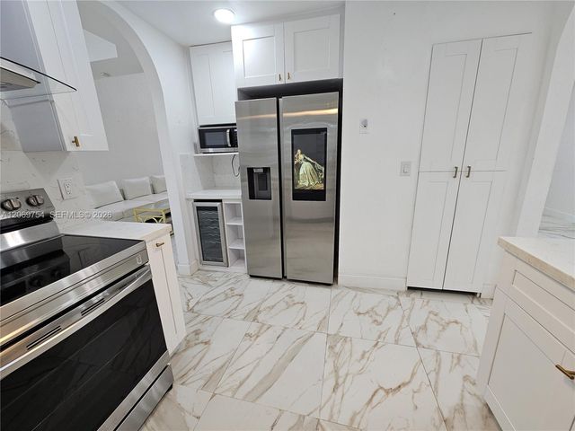 387 NW 107th Avenue, Pembroke Pines, FL 33026