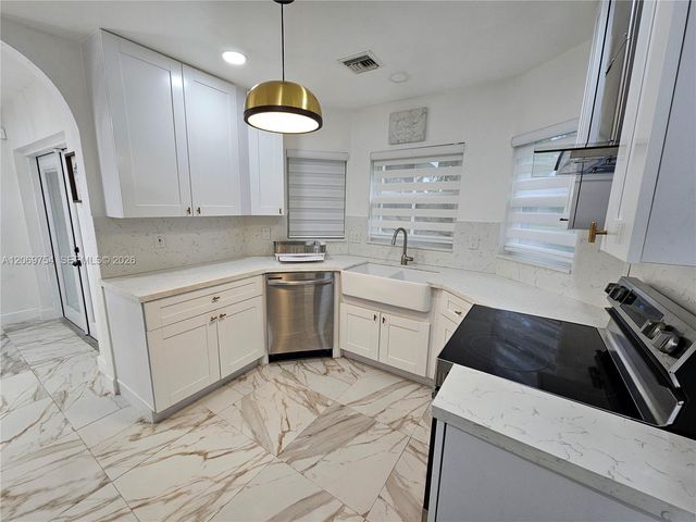 387 NW 107th Avenue, Pembroke Pines, FL 33026