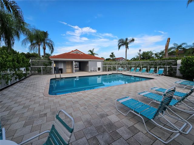 387 NW 107th Avenue, Pembroke Pines, FL 33026