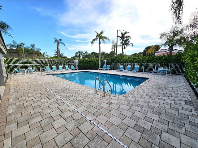 387 NW 107th Avenue, Pembroke Pines, FL 33026