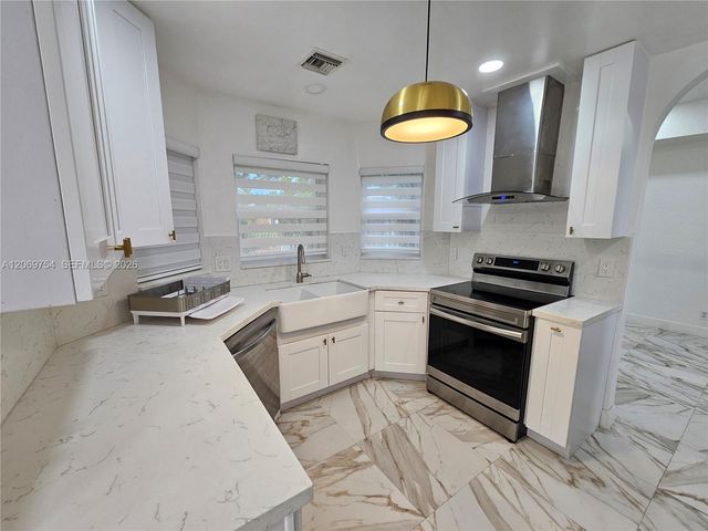 387 NW 107th Avenue, Pembroke Pines, FL 33026