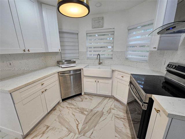 387 NW 107th Avenue, Pembroke Pines, FL 33026