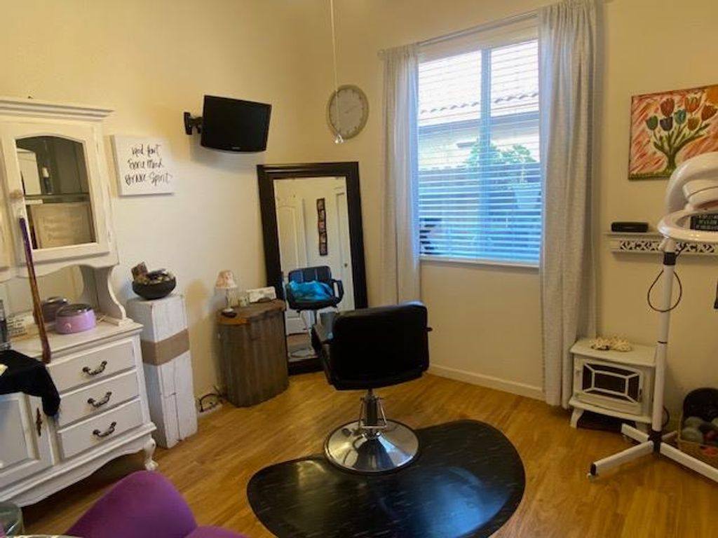 Image 13 of property listing at 9356 N Jade Avenue, Fresno, CA 93720