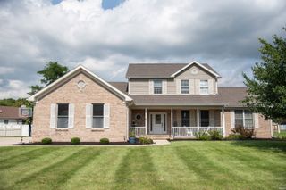 1300 S Drew Lane, Yorktown, IN 47396