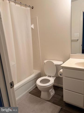 21784 OAKVILLE TER, Ashburn, VA 20147