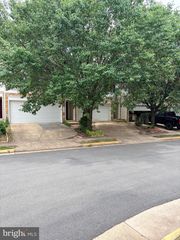 21784 OAKVILLE TER, Ashburn, VA 20147