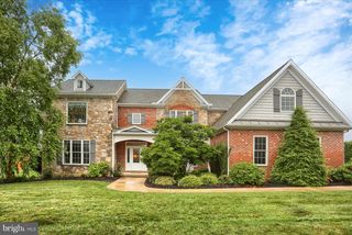 6446 MCCORMICK LN, Harrisburg, PA 17111