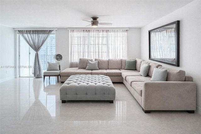 2780 NE 183rd St 1504, Aventura, FL 33160