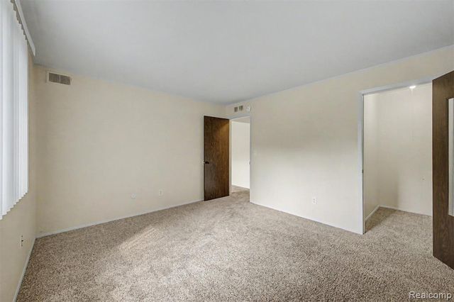 38220 Fairway Court, Clinton Township, MI 48038