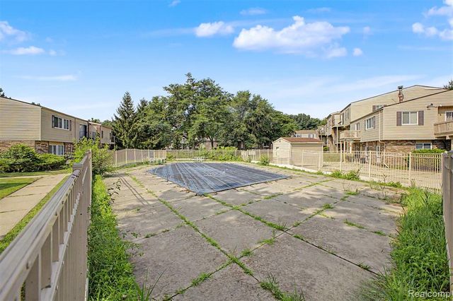 38220 Fairway Court, Clinton Township, MI 48038