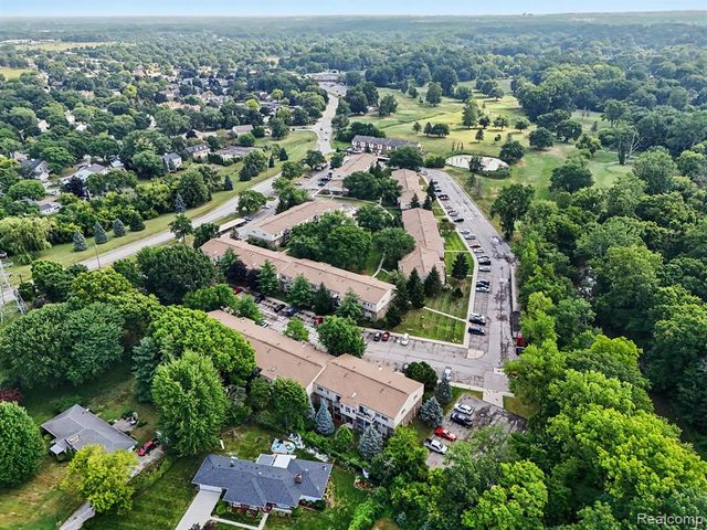 38220 Fairway Court, Clinton Township, MI 48038