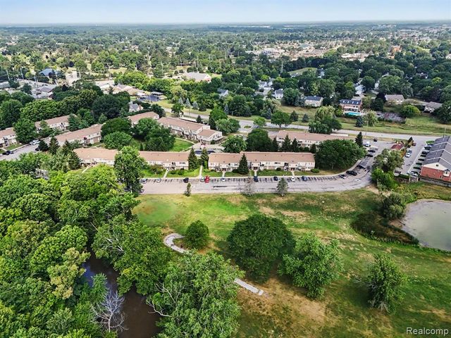 38220 Fairway Court, Clinton Township, MI 48038