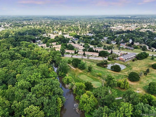 38220 Fairway Court, Clinton Township, MI 48038