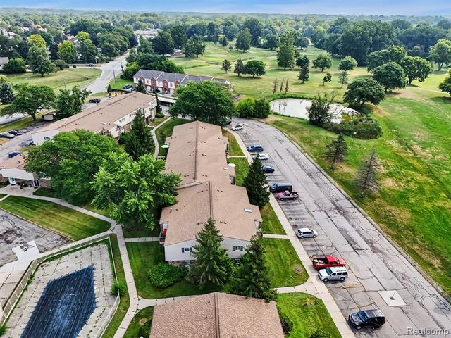 38220 Fairway Court, Clinton Township, MI 48038