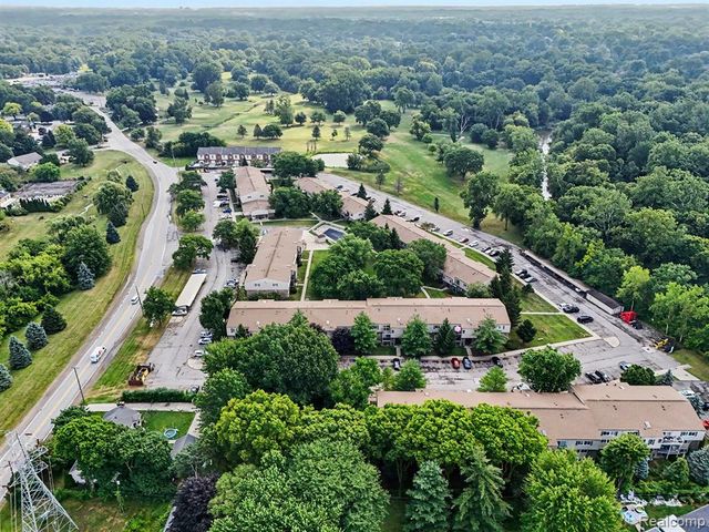 38220 Fairway Court, Clinton Township, MI 48038