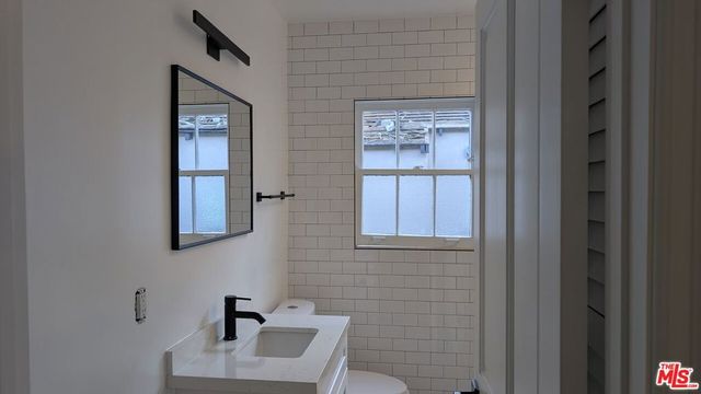 1259 Devon Avenue, Los Angeles, CA 90024