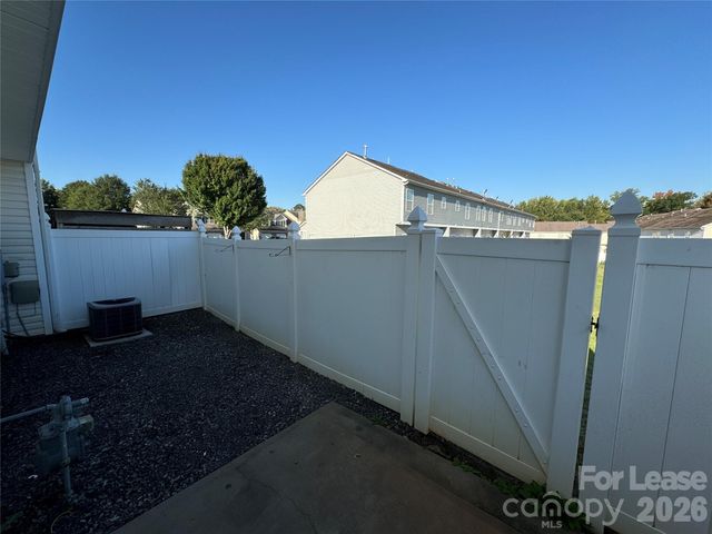 12069 Stratfield Place Circle, Pineville, NC 28134