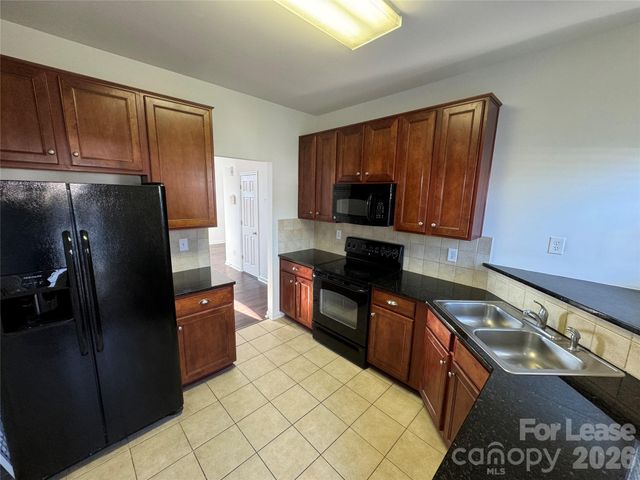 12069 Stratfield Place Circle, Pineville, NC 28134