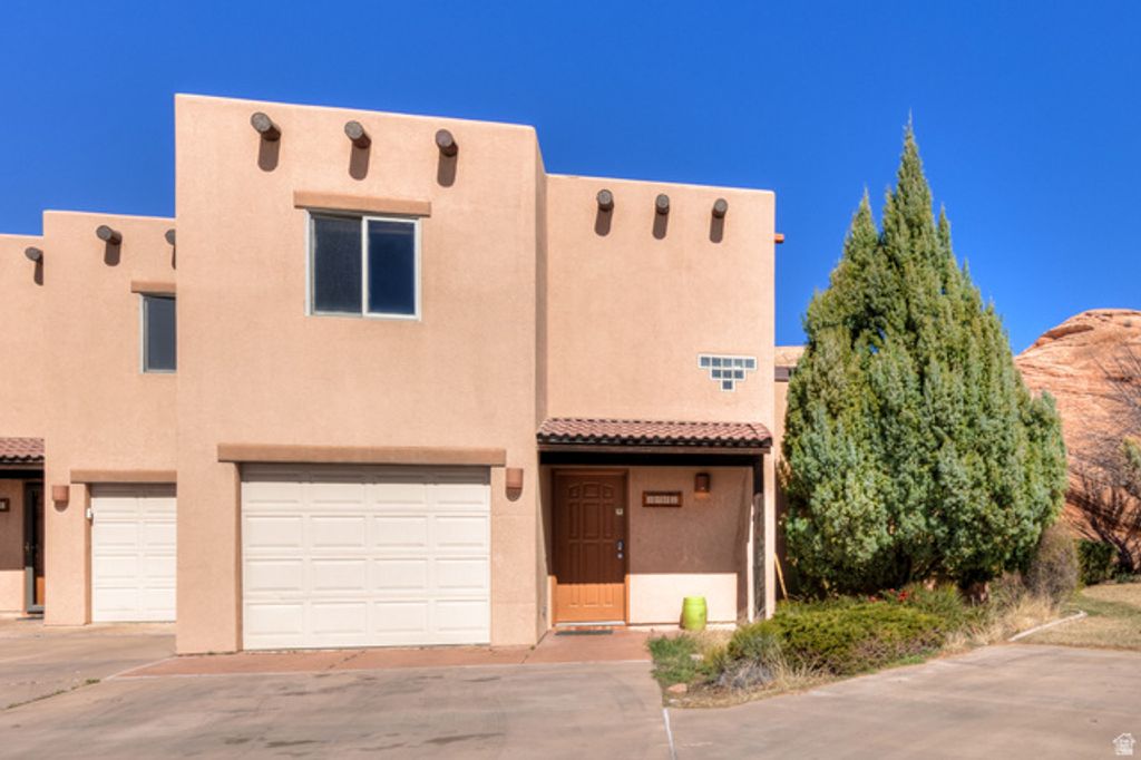 Image 4 of property listing at 3461 E WESTWATER DR #UNIT 6, Moab, UT 84532