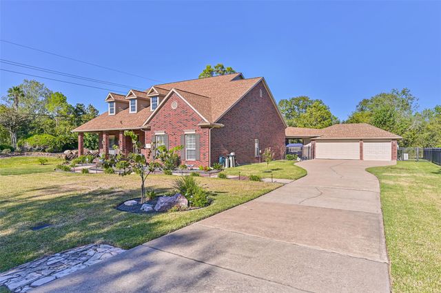 1621 Pine Crest Drive, Pearland, TX 77581