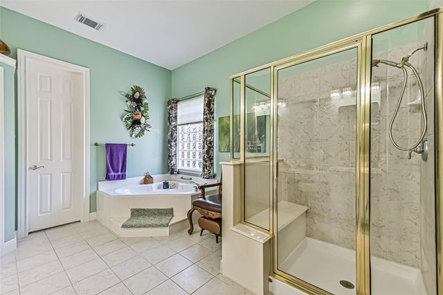 1621 Pine Crest Drive, Pearland, TX 77581