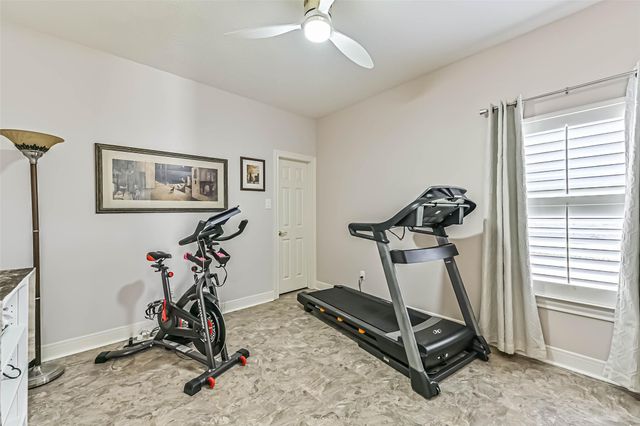 1621 Pine Crest Drive, Pearland, TX 77581