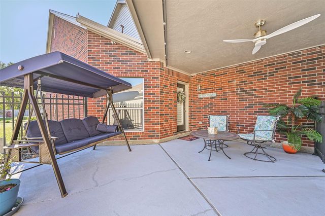 1621 Pine Crest Drive, Pearland, TX 77581