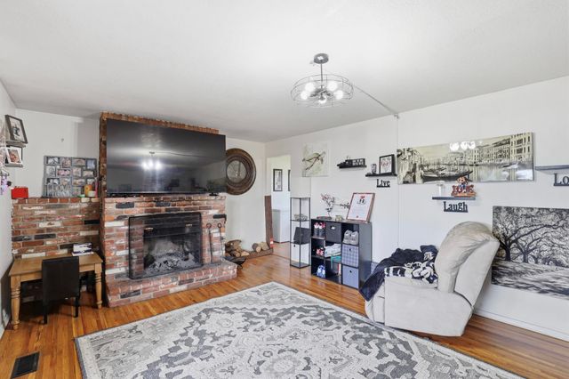 10720 & 10722 E SPRINGFIELD Ave, Spokane Valley, WA 99206