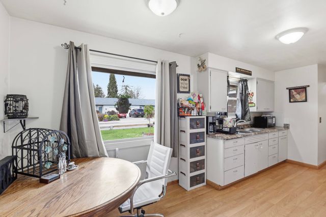 10720 & 10722 E SPRINGFIELD Ave, Spokane Valley, WA 99206