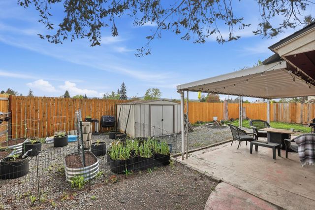 10720 & 10722 E SPRINGFIELD Ave, Spokane Valley, WA 99206