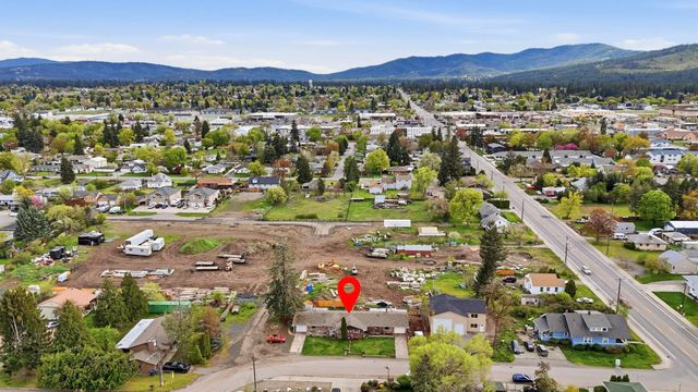 10720 & 10722 E SPRINGFIELD Ave, Spokane Valley, WA 99206