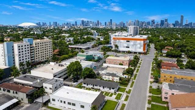 2247 SW 9th St, Miami, FL 33135