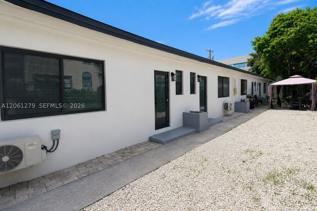 2247 SW 9th St, Miami, FL 33135