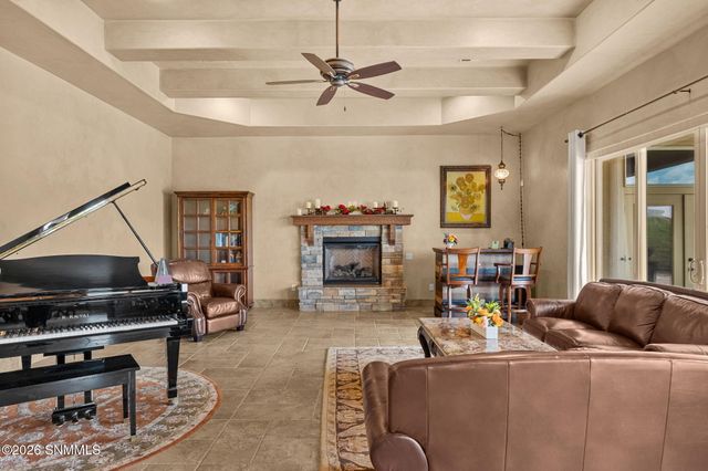 5708 Via Estrella, Las Cruces, NM 88011